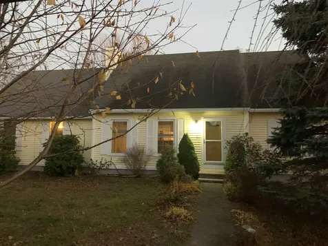 2 Homestead Lane Dover NH 03820