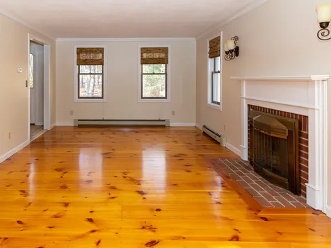 8 Kelsey Drive Durham NH 03824