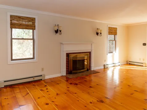 8 Kelsey Drive Durham NH 03824
