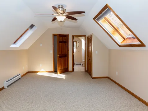 8 Kelsey Drive Durham NH 03824