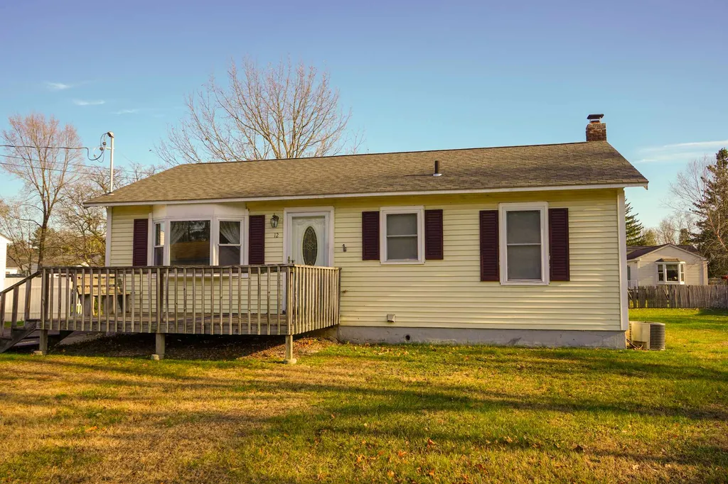 12 Casccadnac Avenue Essex Junction VT 05452