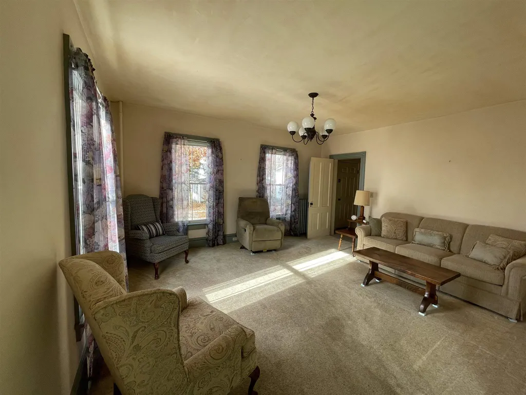 19 Belknap Street Laconia NH 03246
