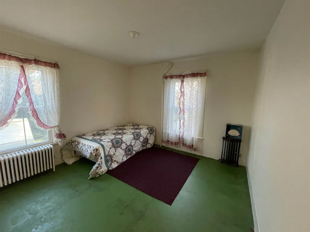 19 Belknap Street Laconia NH 03246