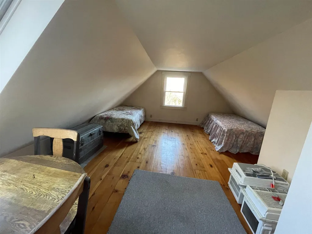 19 Belknap Street Laconia NH 03246