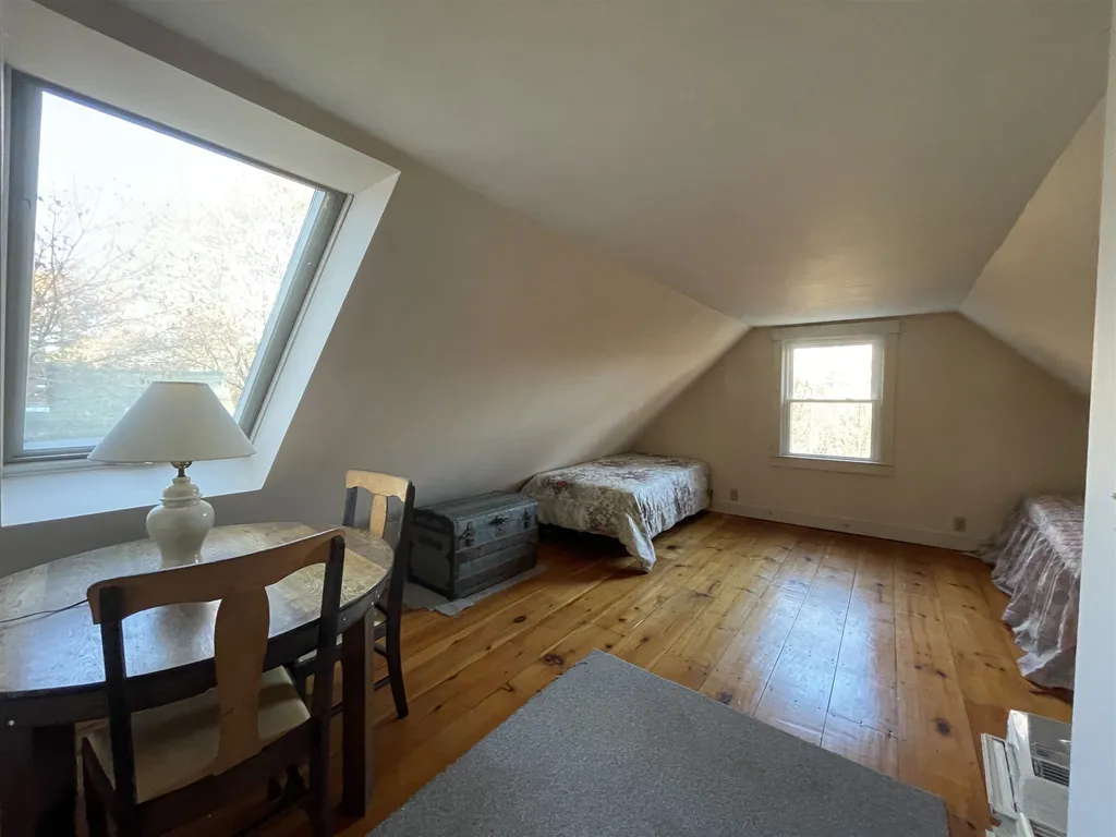 19 Belknap Street Laconia NH 03246