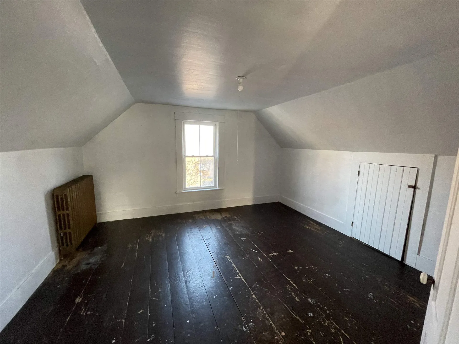 19 Belknap Street Laconia NH 03246