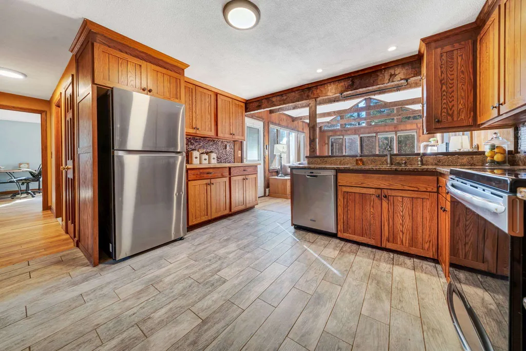 20 Rock Pond Road Windham NH 03087