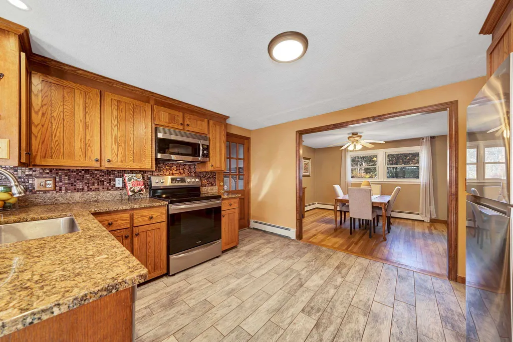 20 Rock Pond Road Windham NH 03087