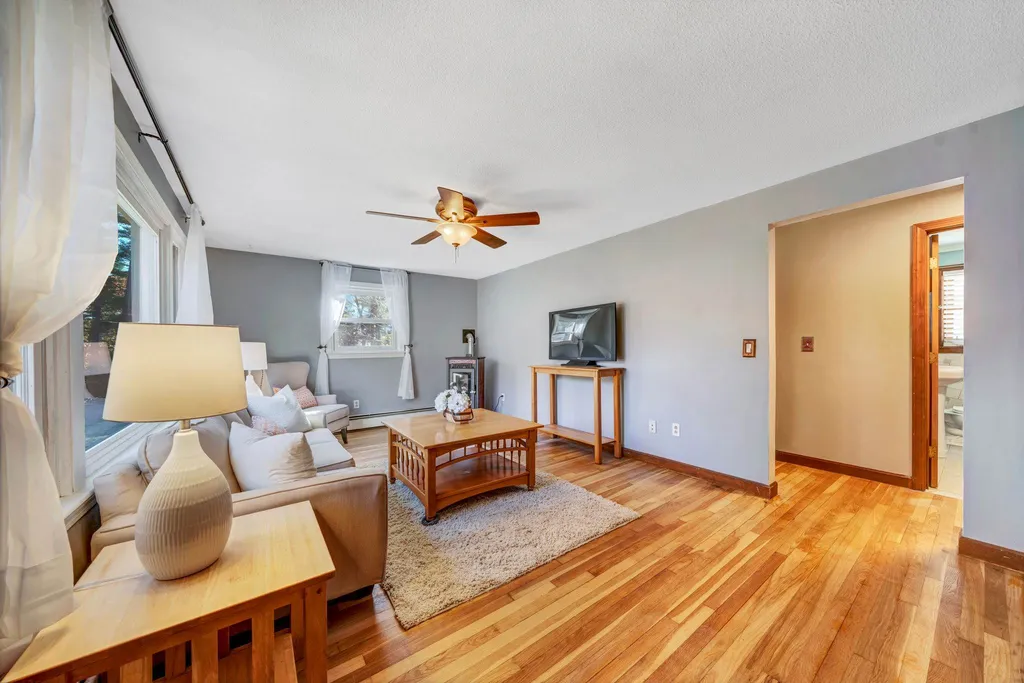 20 Rock Pond Road Windham NH 03087