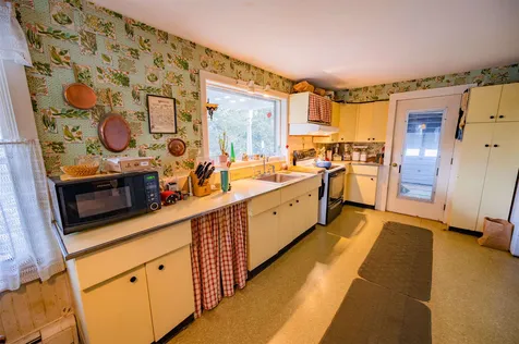 872 Falls Road Shelburne VT 05482