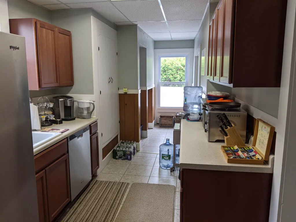 573 Pine Street Manchester NH 03104