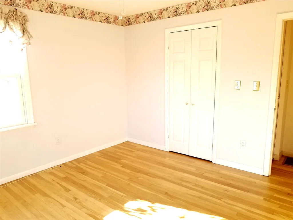4 Winston Avenue Dover NH 03820