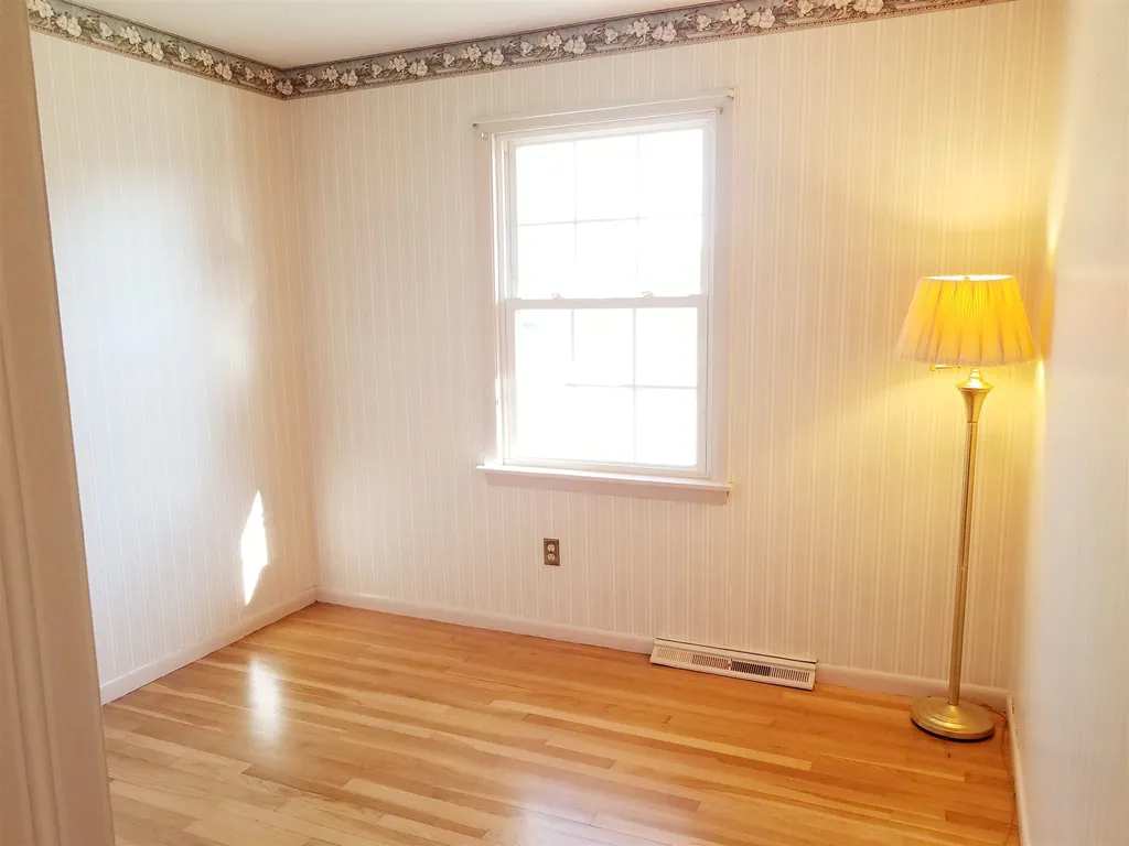 4 Winston Avenue Dover NH 03820