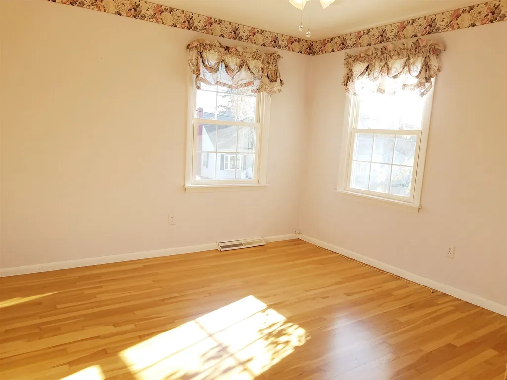 4 Winston Avenue Dover NH 03820