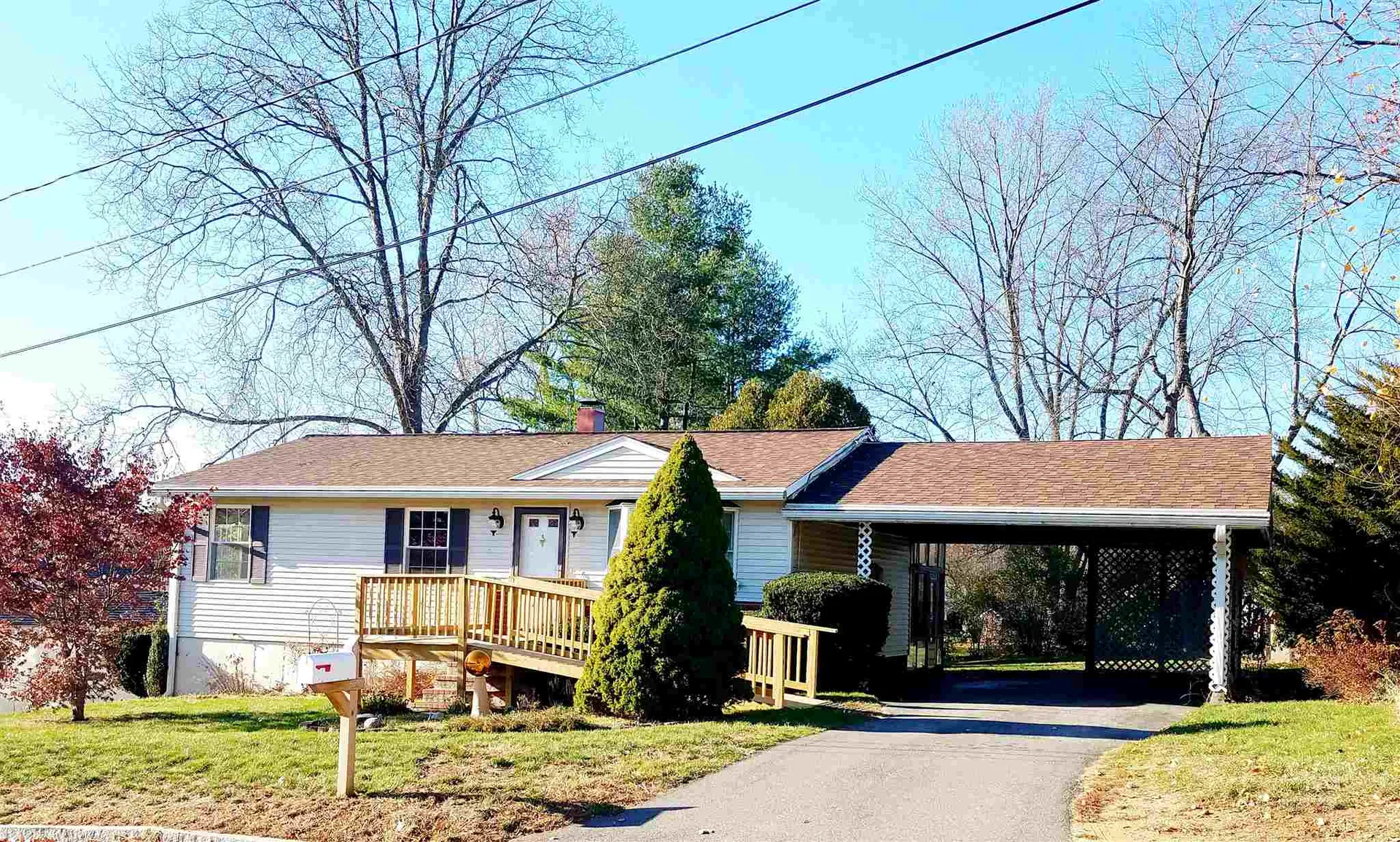 4 Winston Avenue Dover NH 03820