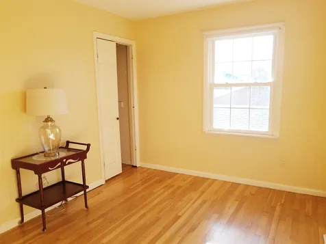 4 Winston Avenue Dover NH 03820