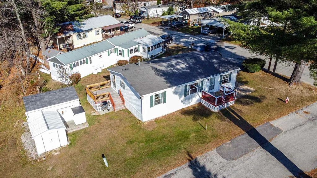 12 Dart Street Hooksett NH 03106