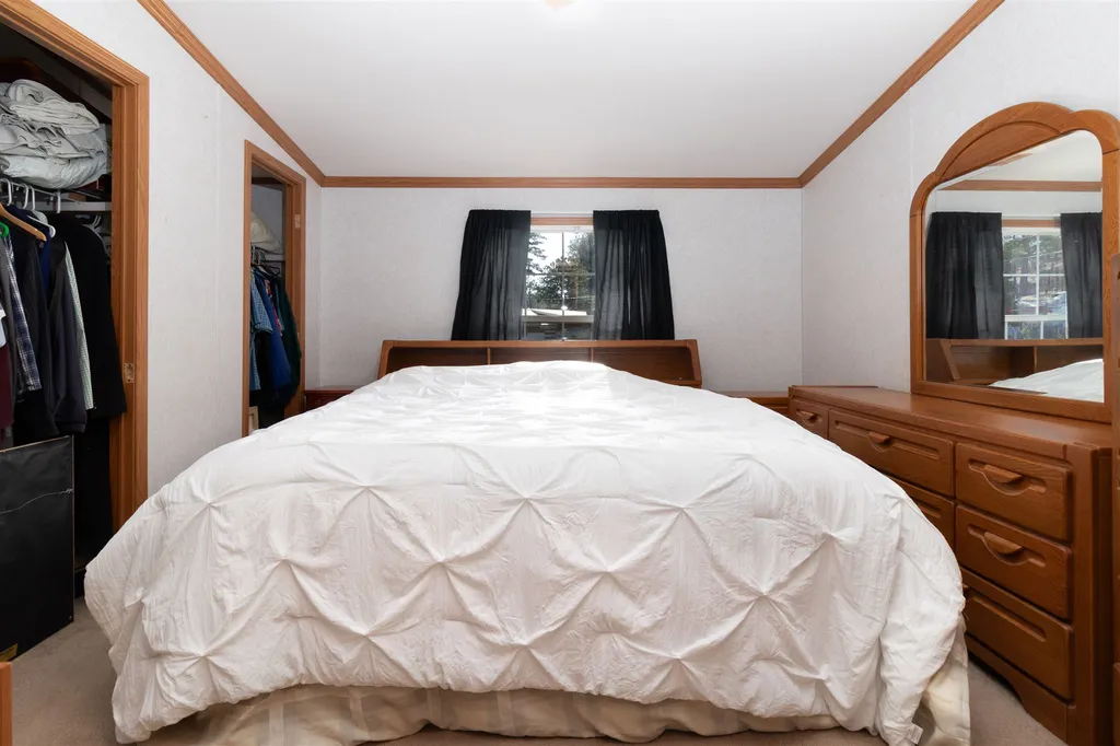12 Dart Street Hooksett NH 03106