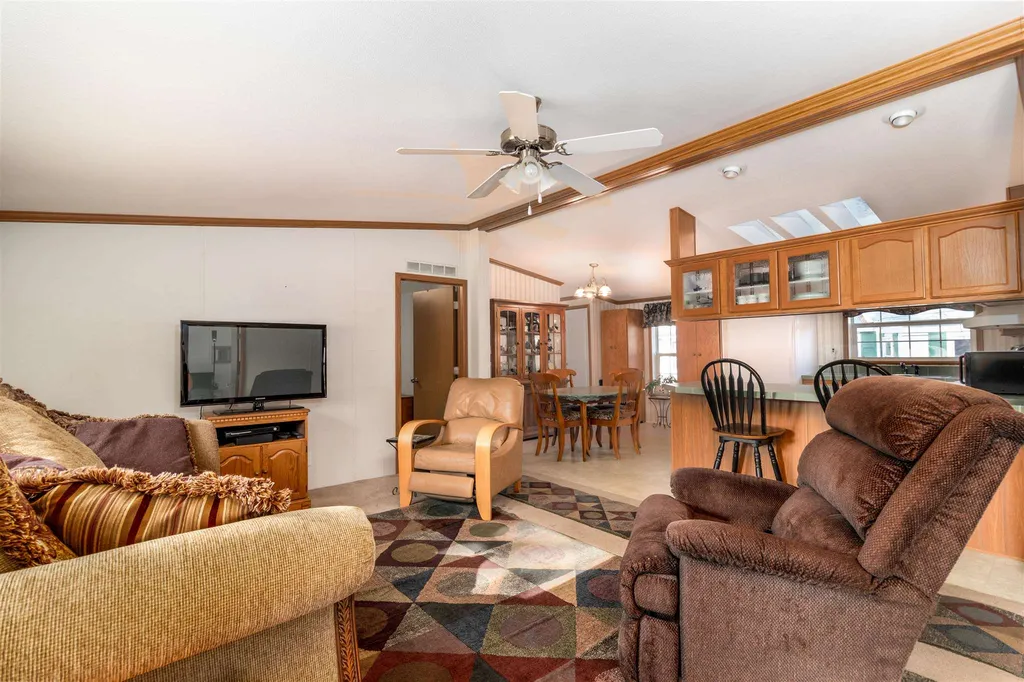 12 Dart Street Hooksett NH 03106