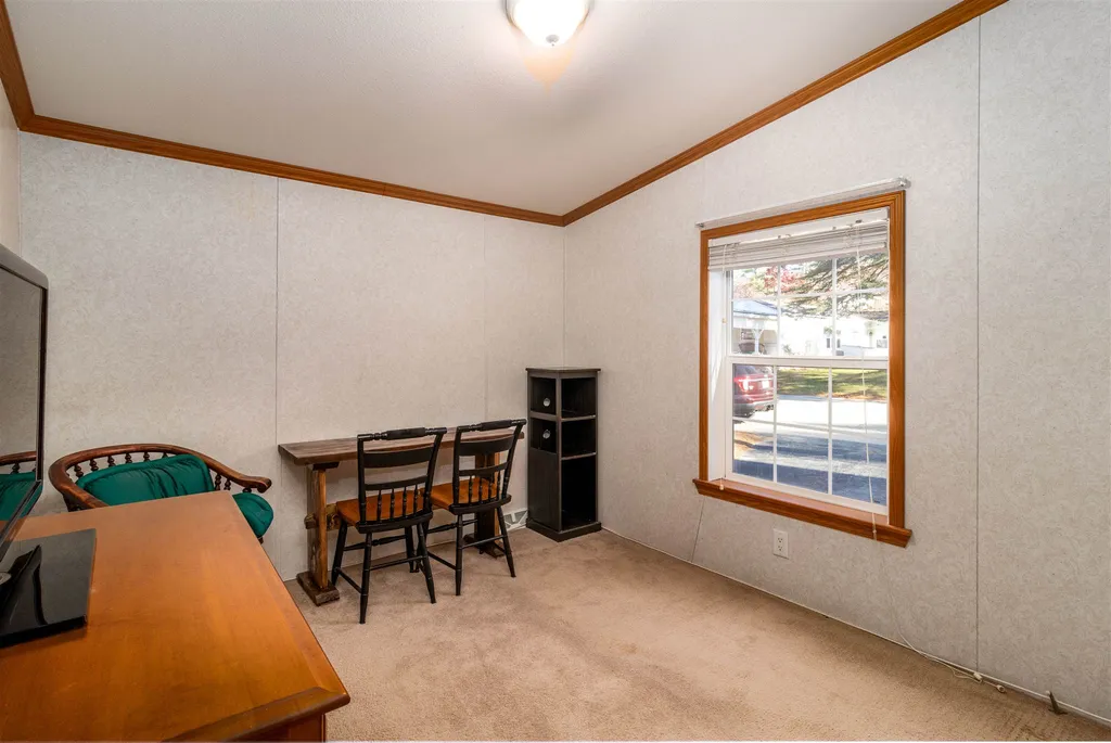 12 Dart Street Hooksett NH 03106