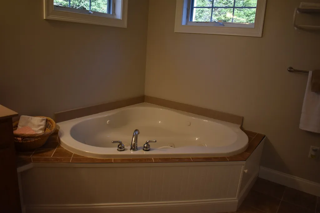 106 Kluge Road Enfield NH 03748