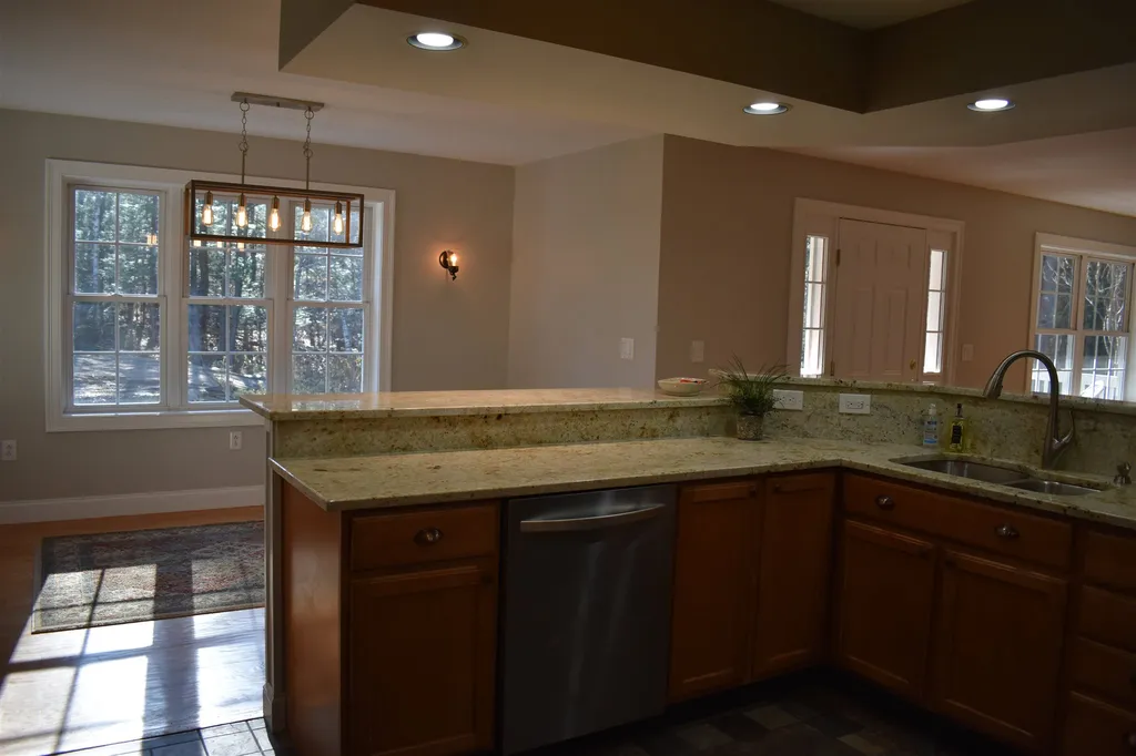 106 Kluge Road Enfield NH 03748