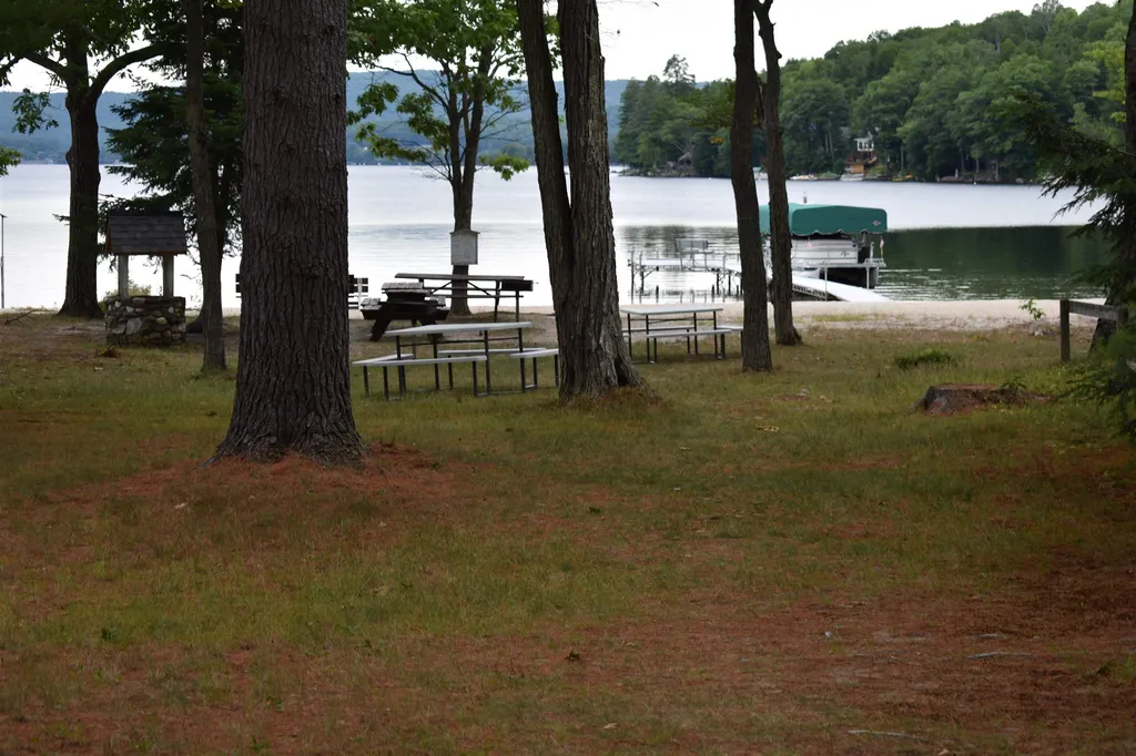 106 Kluge Road Enfield NH 03748