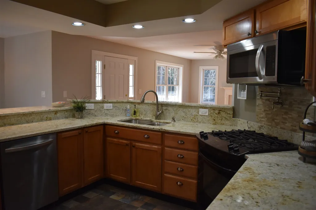 106 Kluge Road Enfield NH 03748