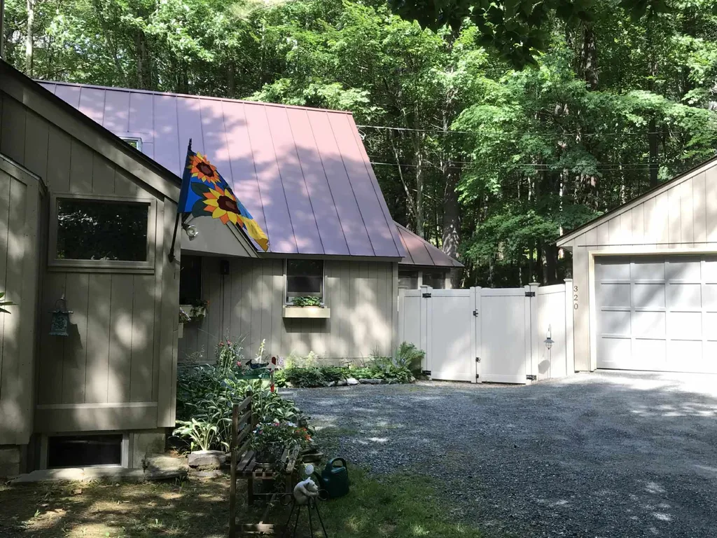 320 Jay Hill Road Hartford VT 05001
