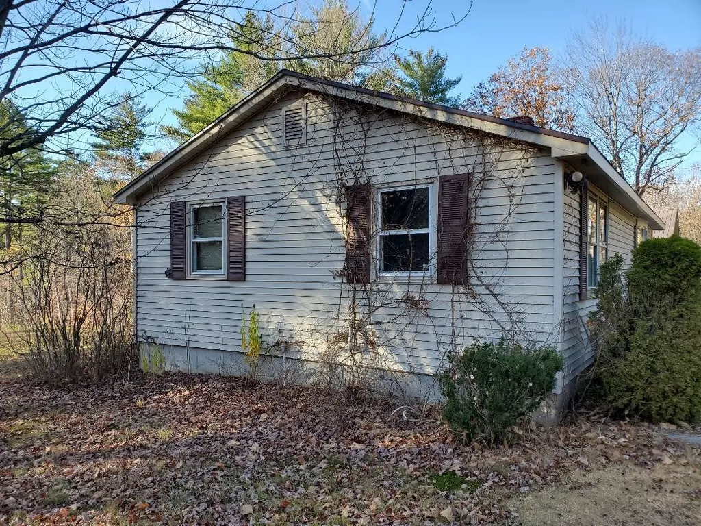 306 Huckleberry Road New Hampton NH 03256