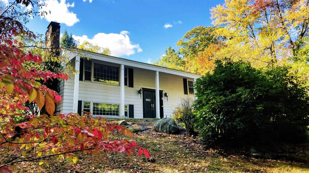 6 Brookview Terrace Bedford NH 03110