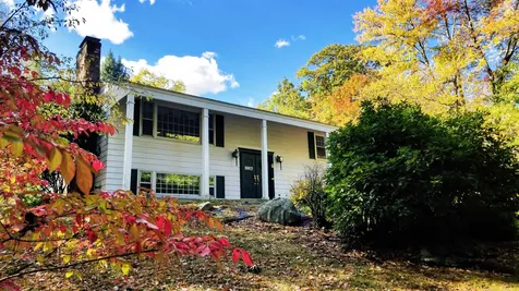6 Brookview Terrace Bedford NH 03110