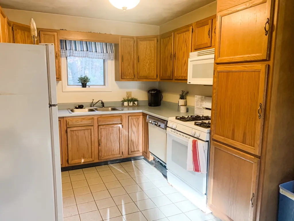 54 Tamworth Trail Barnstead NH 03225