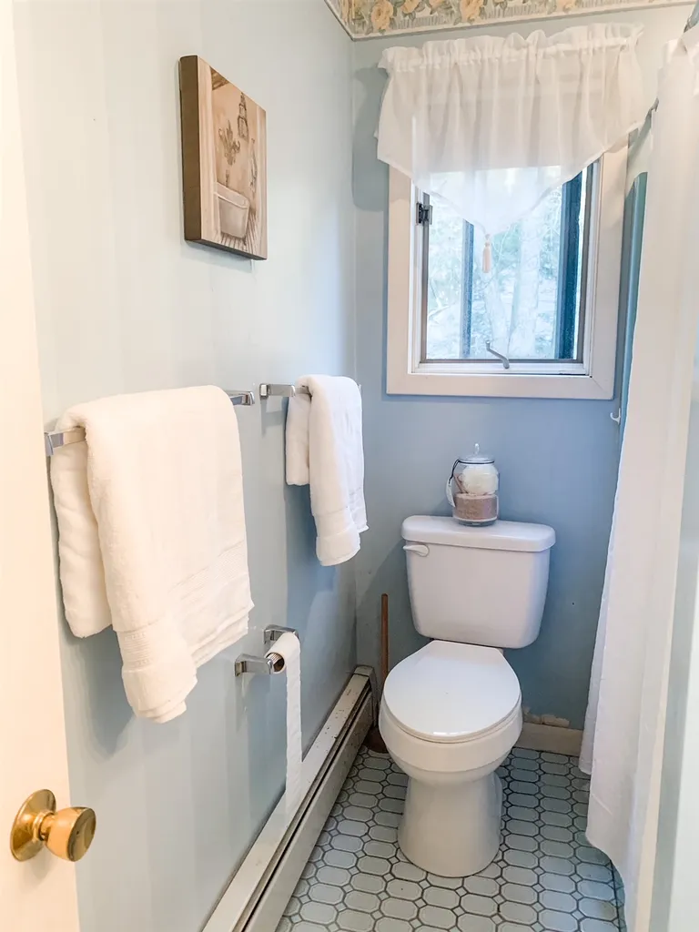 54 Tamworth Trail Barnstead NH 03225