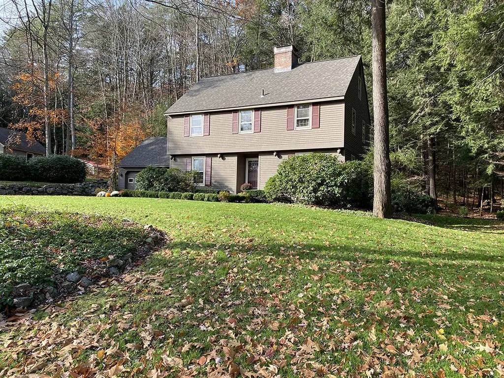 389 Pako Avenue Keene NH 03431