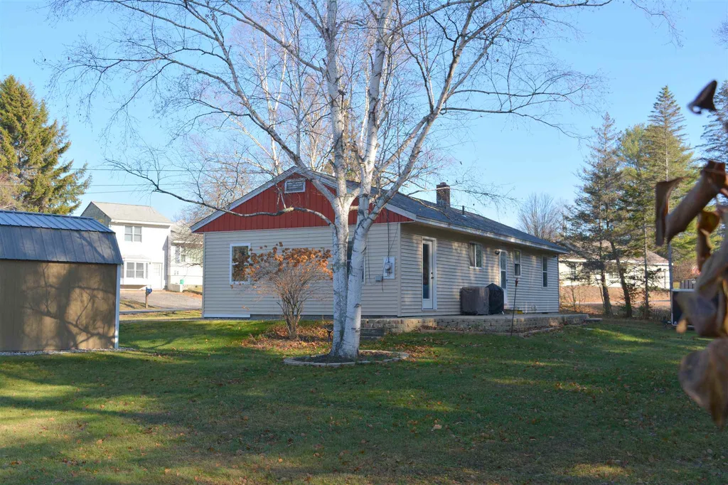 13 Lorraine Street Newport NH 03773