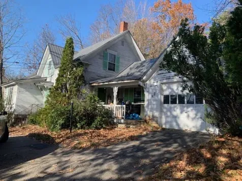 19 School Street Ashland NH 03217