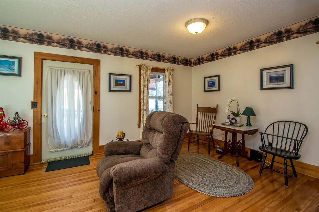 18 Williams Street Lancaster NH 03584