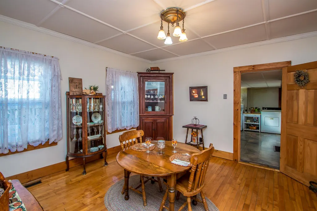 18 Williams Street Lancaster NH 03584