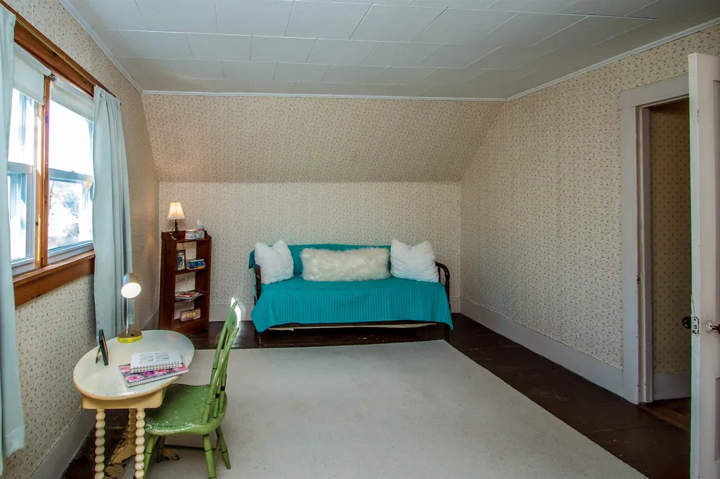 18 Williams Street Lancaster NH 03584