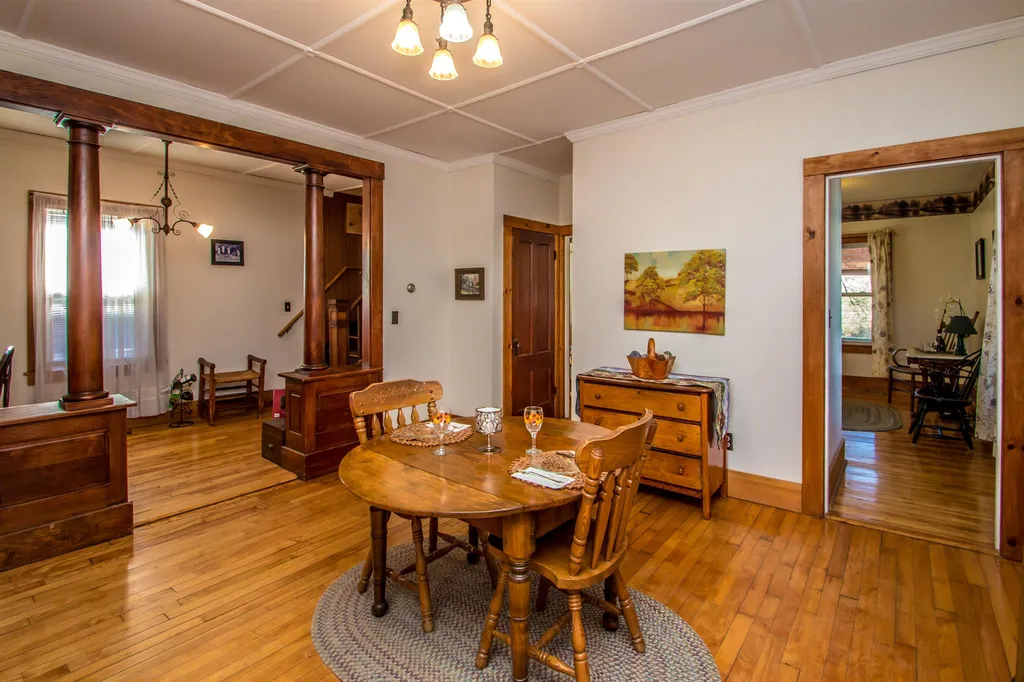 18 Williams Street Lancaster NH 03584