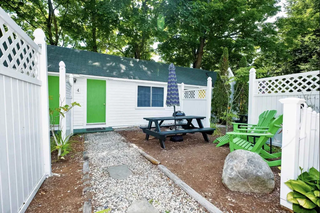 54 Center Street Wolfeboro NH 03894