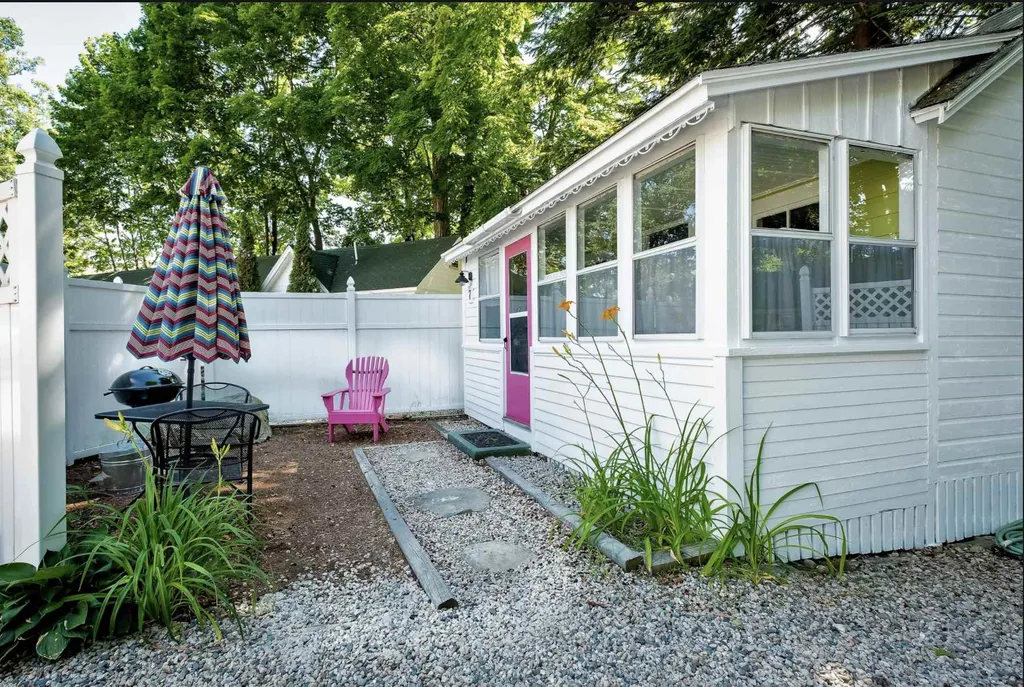 54 Center Street Wolfeboro NH 03894