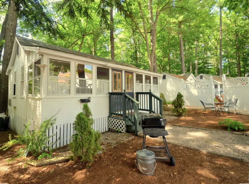 54 Center Street Wolfeboro NH 03894