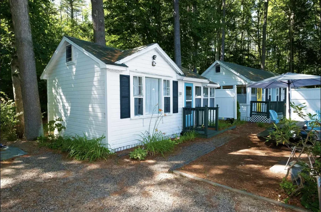 54 Center Street Wolfeboro NH 03894