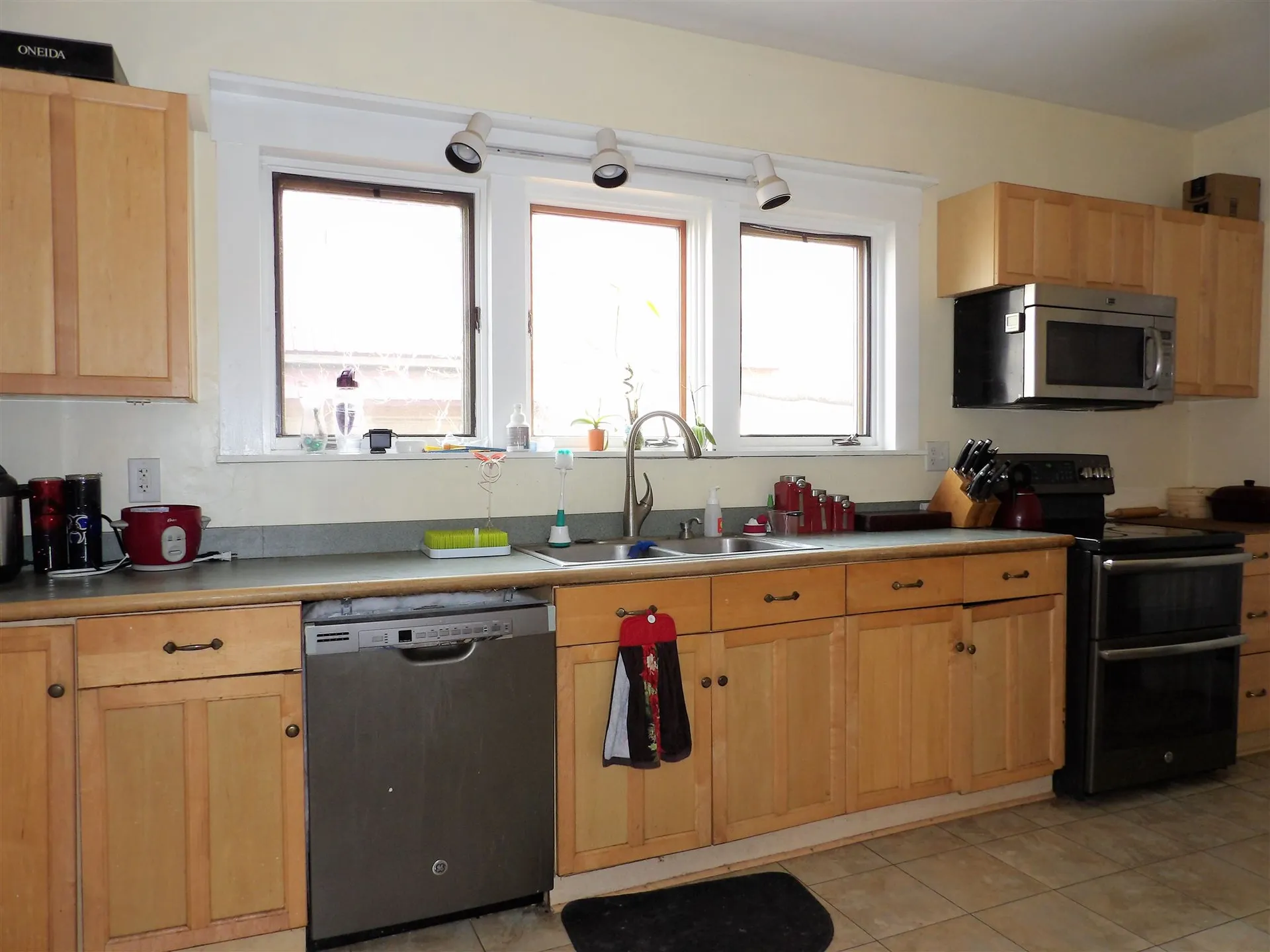40 Oak Street Franklin NH 03235