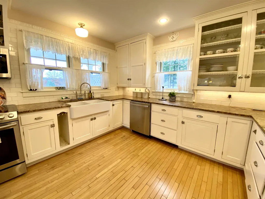 8 Summit Avenue Laconia NH 03246