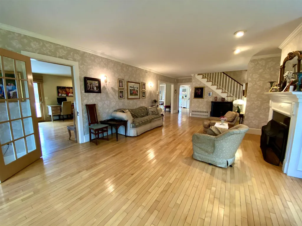 8 Summit Avenue Laconia NH 03246