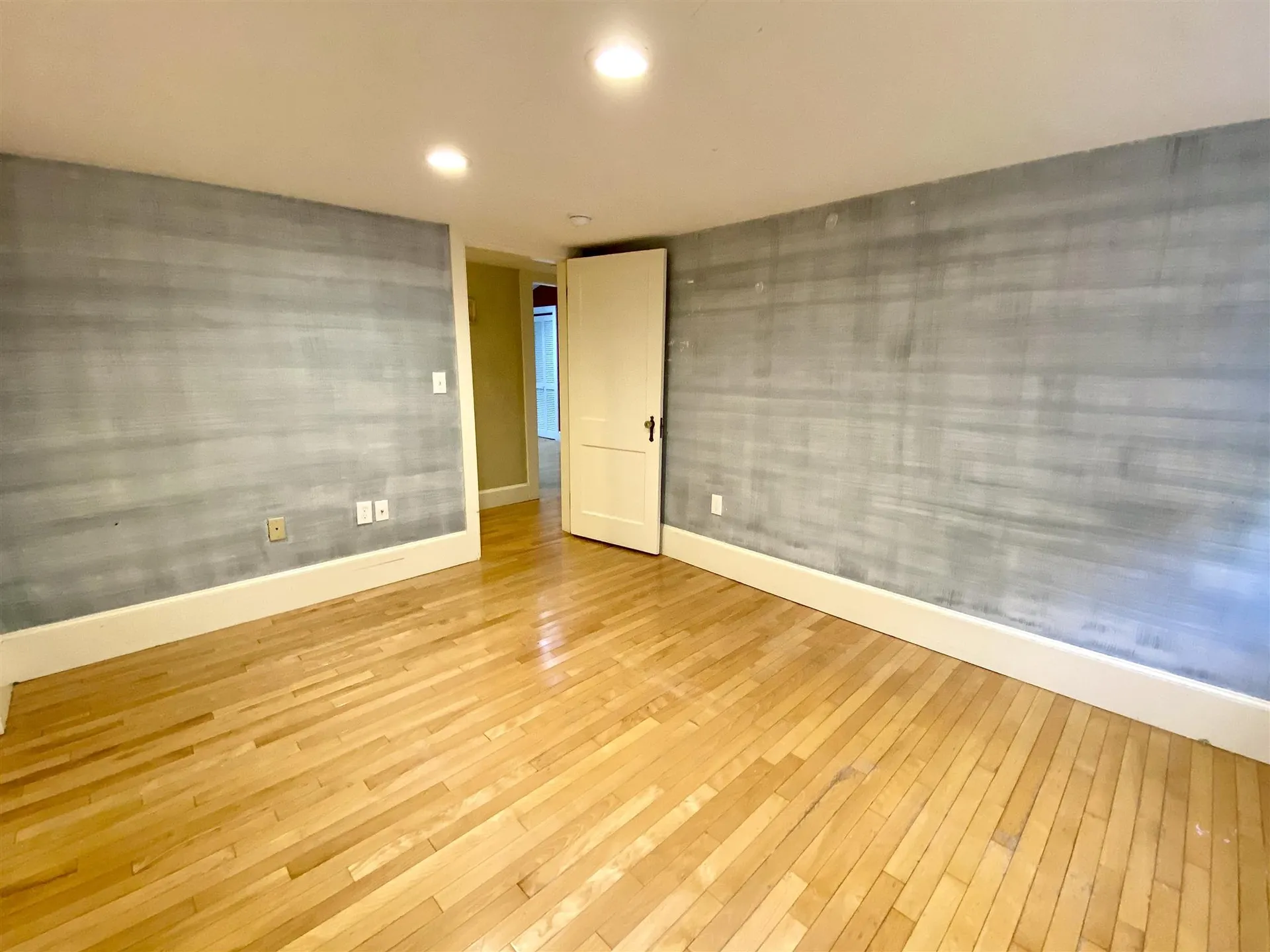 8 Summit Avenue Laconia NH 03246
