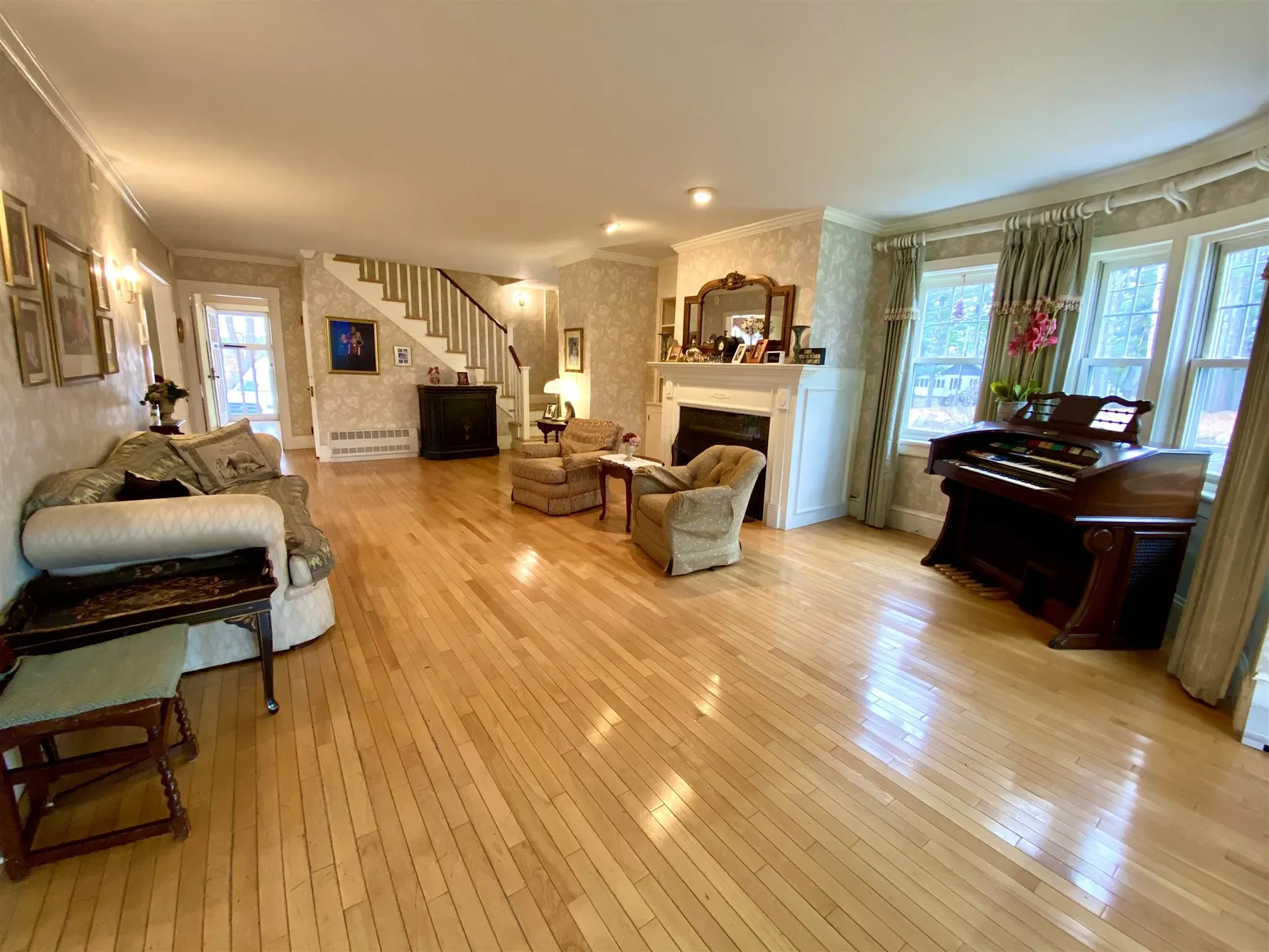 8 Summit Avenue Laconia NH 03246